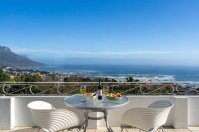 Delightful large villa in Camps Bay with pool - Picasso